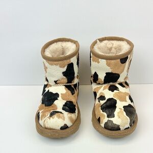 UGG Classic Graphic Cow Print Boot US 1 UK 13 EU 32.5  Multi Color S/N 1123619K